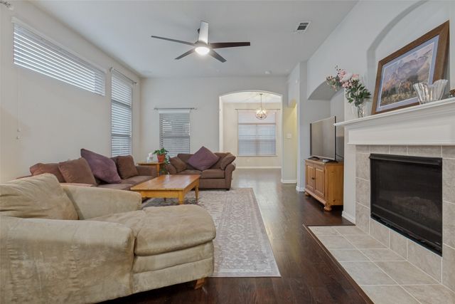 711 Cedarview Drive, Garland, TX 75040