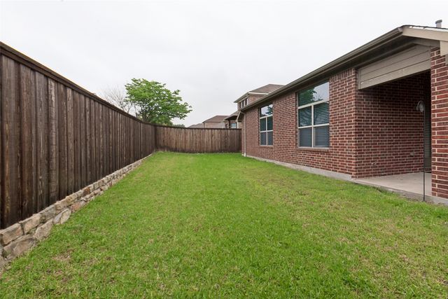 711 Cedarview Drive, Garland, TX 75040