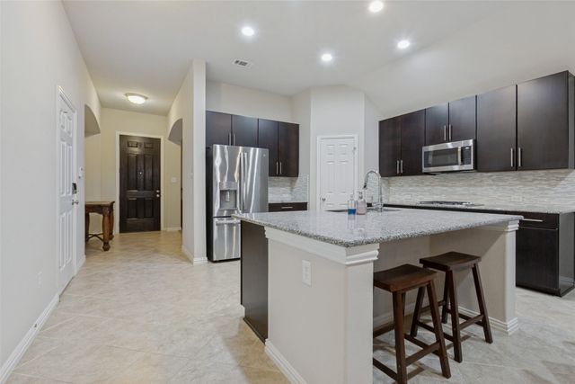 711 Cedarview Drive, Garland, TX 75040