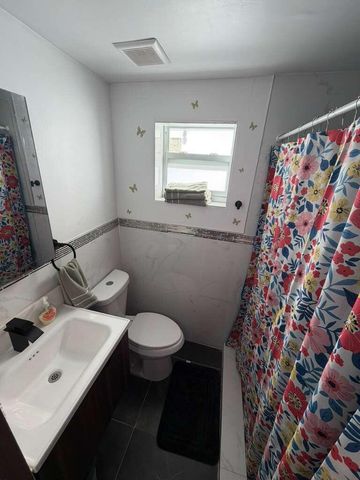 325 NW 135th Street, North Miami, FL 33168