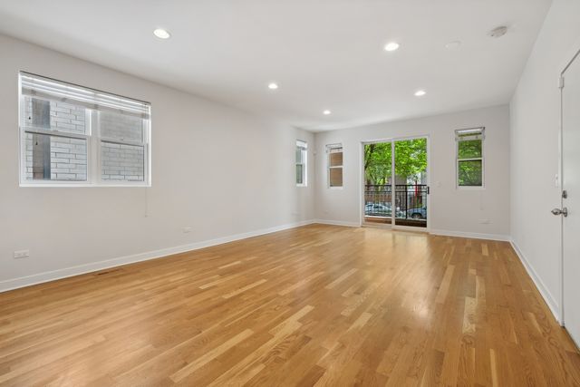 1956 W Ohio Street 1W, Chicago, IL 60622