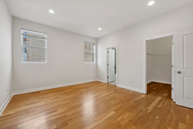 1956 W Ohio Street 1W, Chicago, IL 60622
