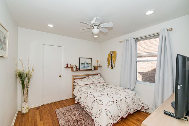 3254 N NAGLE Avenue, Chicago, IL 60634