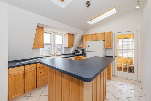 3254 N NAGLE Avenue, Chicago, IL 60634