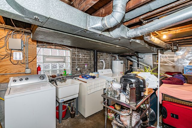 3254 N NAGLE Avenue, Chicago, IL 60634