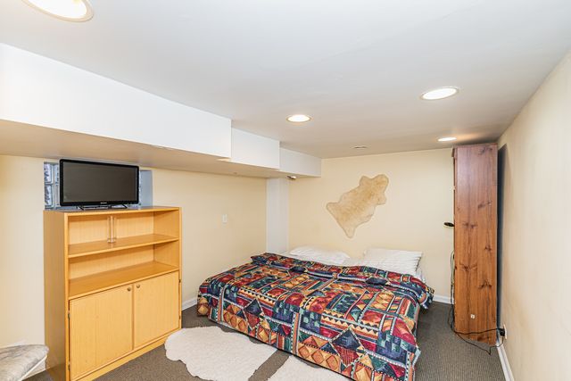 3254 N NAGLE Avenue, Chicago, IL 60634