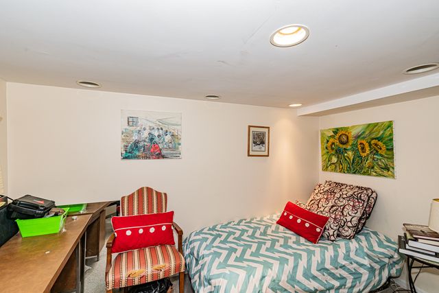 3254 N NAGLE Avenue, Chicago, IL 60634