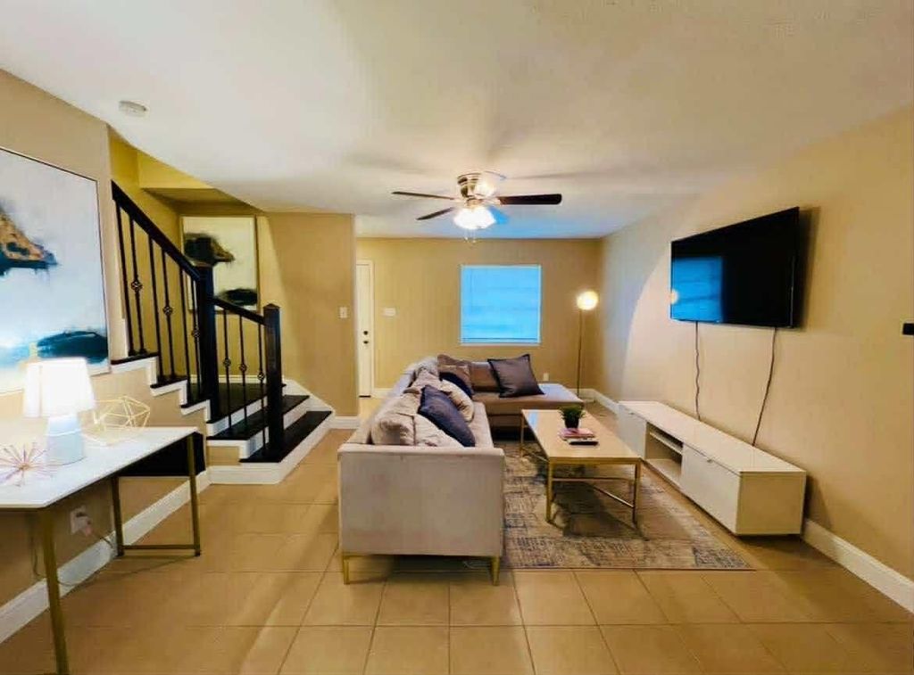 1241 Witte Road 11, Houston, TX 77055