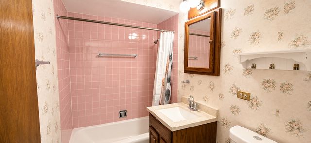 1243 Washington Street E C304, Des Plaines, IL 60016