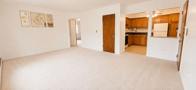 1243 Washington Street E C304, Des Plaines, IL 60016