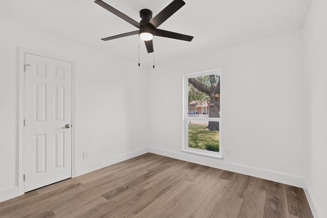 1813 Legend, Garland, TX 75040