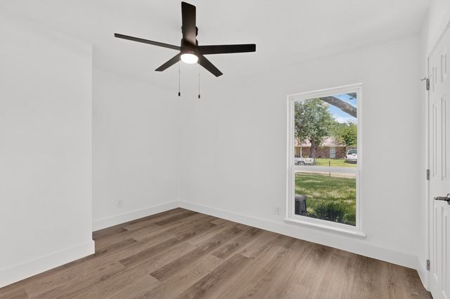 1813 Legend, Garland, TX 75040