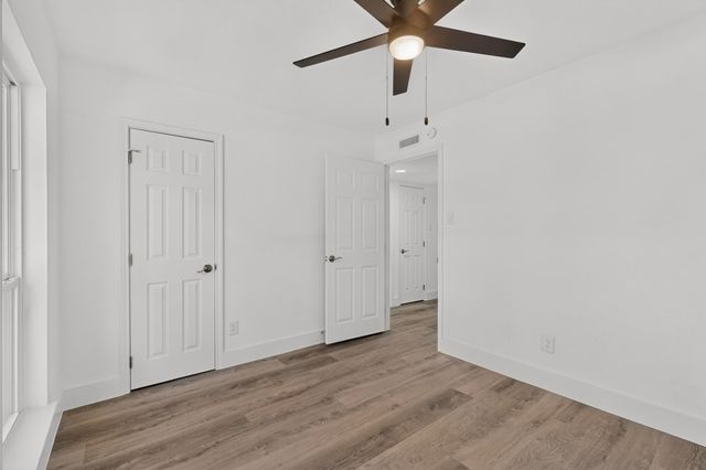 1813 Legend, Garland, TX 75040