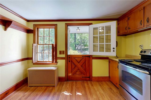 43 Cowesett Road, Warwick, RI 02886