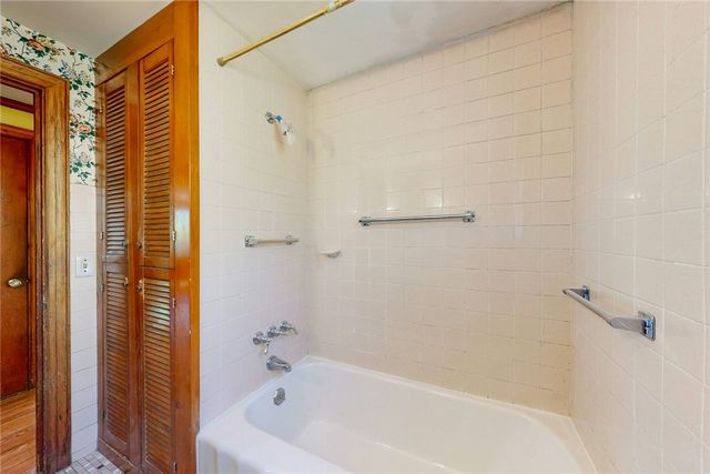43 Cowesett Road, Warwick, RI 02886