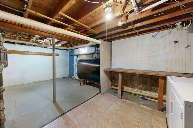 43 Cowesett Road, Warwick, RI 02886