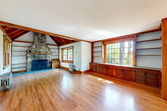 43 Cowesett Road, Warwick, RI 02886