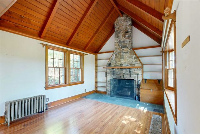 43 Cowesett Road, Warwick, RI 02886