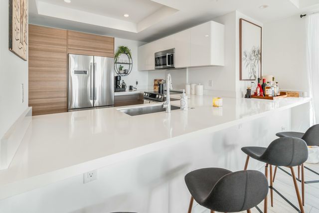 51 SE 19th Avenue 301, Deerfield Beach, FL 33441