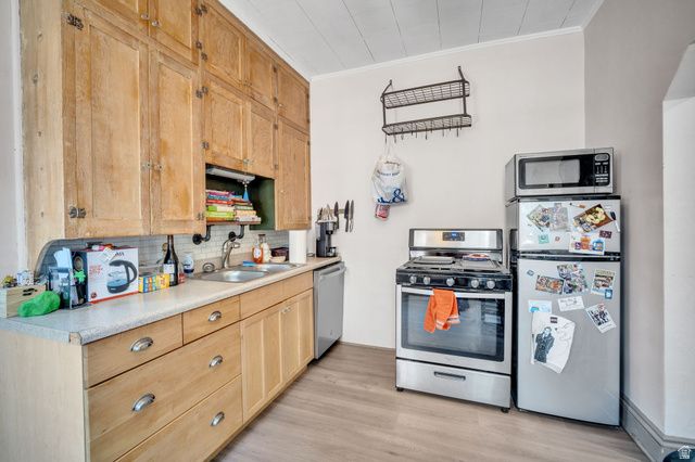 614 S 900 E, Salt Lake City, UT 84102