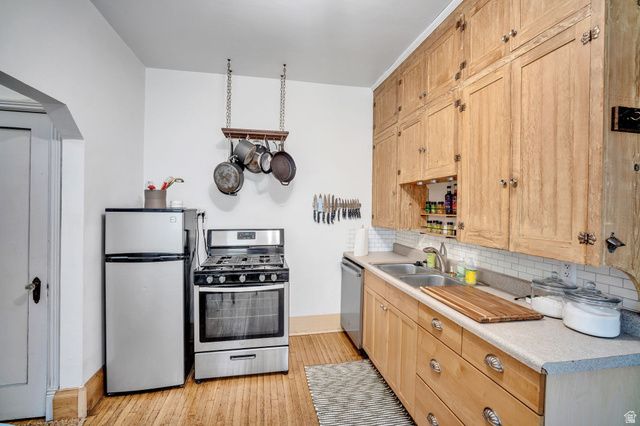 614 S 900 E, Salt Lake City, UT 84102