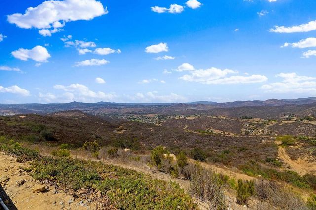 13710 Calle Del Sol, Jamul, CA 91935