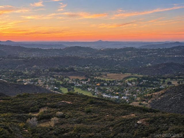 13710 Calle Del Sol, Jamul, CA 91935