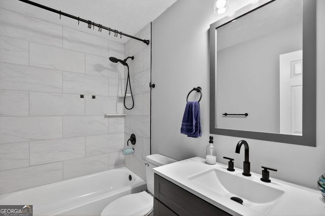 28 Stone Edge Drive, Hiram, GA 30141