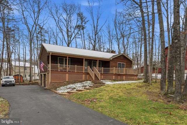 207 LAUREL DR, Cross Junction, VA 22625