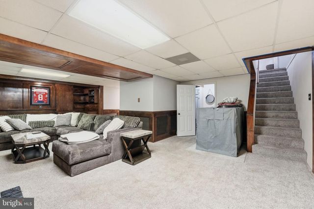 207 LAUREL DR, Cross Junction, VA 22625