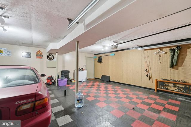 207 LAUREL DR, Cross Junction, VA 22625