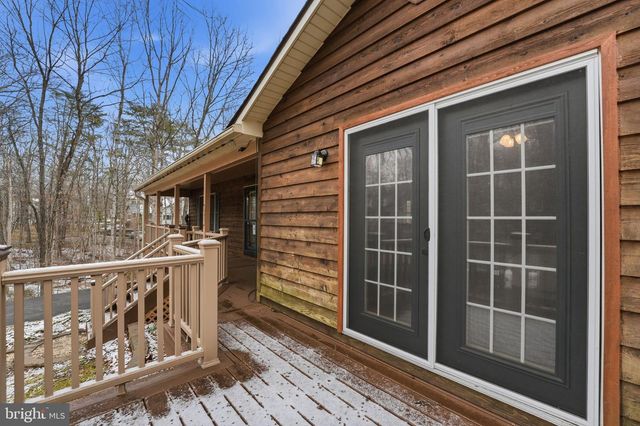 207 LAUREL DR, Cross Junction, VA 22625