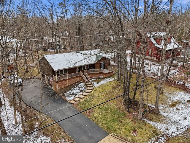 207 LAUREL DR, Cross Junction, VA 22625