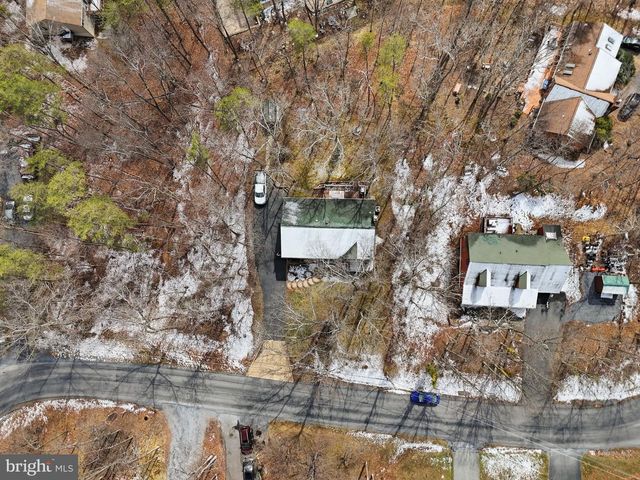 207 LAUREL DR, Cross Junction, VA 22625