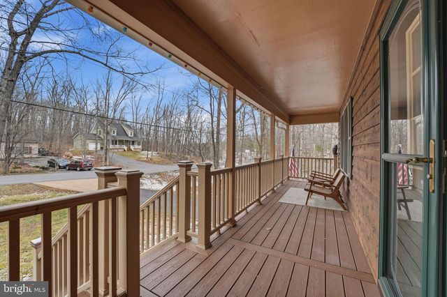 207 LAUREL DR, Cross Junction, VA 22625