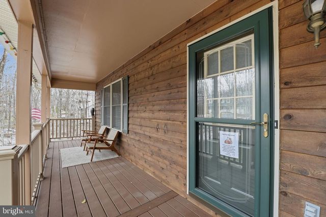 207 LAUREL DR, Cross Junction, VA 22625