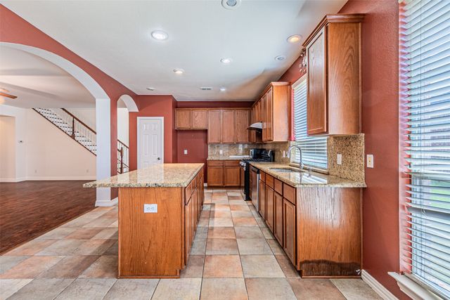 6801 Amesbury Lane, Rowlett, TX 75089