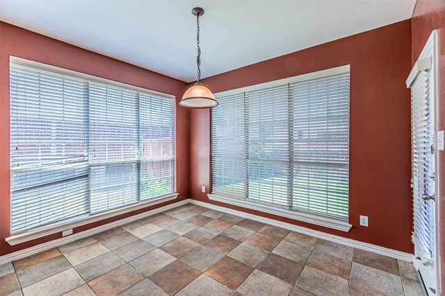 6801 Amesbury Lane, Rowlett, TX 75089