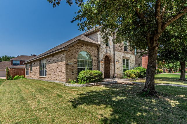 6801 Amesbury Lane, Rowlett, TX 75089