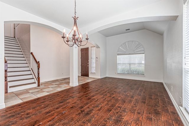 6801 Amesbury Lane, Rowlett, TX 75089