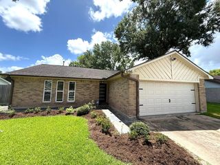 646 Fair Oak Drive, Stafford, TX 77477