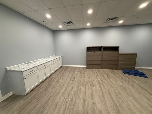 901-905 E Wilson Street, Batavia, IL 60510