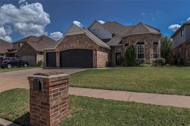 1016 Erinova Drive, Yukon, OK 73099