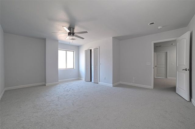 1016 Erinova Drive, Yukon, OK 73099