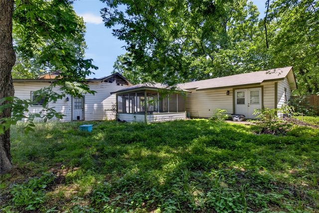 108 Woodland Street, Malakoff, TX 75148