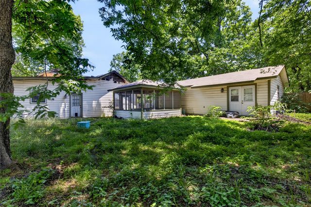 108 Woodland Street, Malakoff, TX 75148