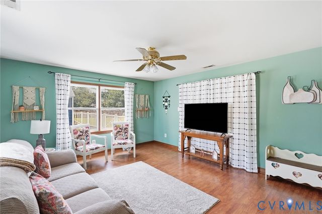 6559 Tammy Ln, Mechanicsville, VA 23111