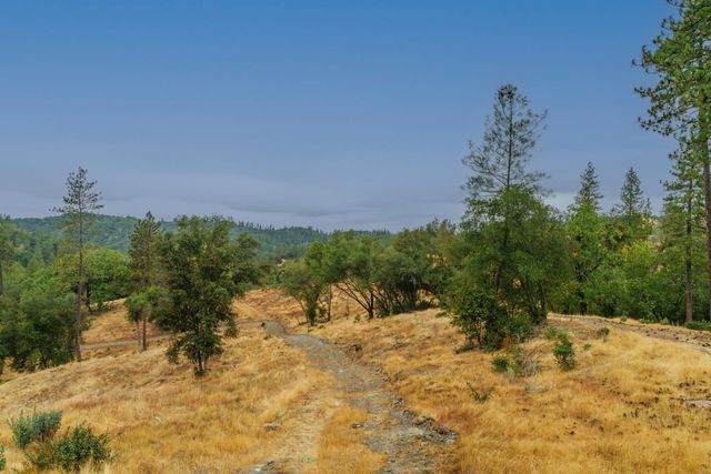 13080 Twin Pines Rd, Sutter Creek, CA 95685