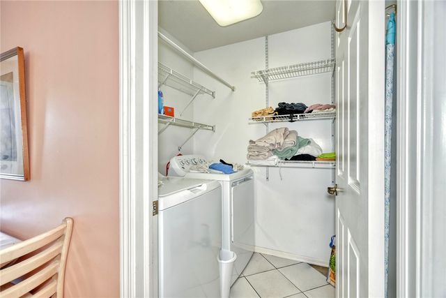 1076 Bright Stream Way, Webster, NY 14580