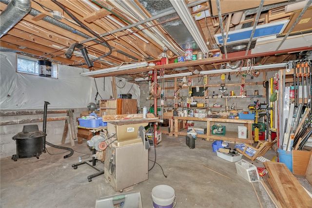 1076 Bright Stream Way, Webster, NY 14580